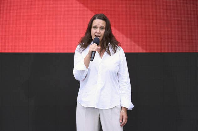 Preisträgerin Maria Speth bei der Verleihung vom Publikumspreis Wettbewerb 2021 für den Dokumentarfilm Herr Bachmann und seine Klasse auf der Berlinale Summer Special 2021 71. Internationale Filmfestspiele Berlin im Freiluftkino Museumsinsel. Berlin, 20.06.2021