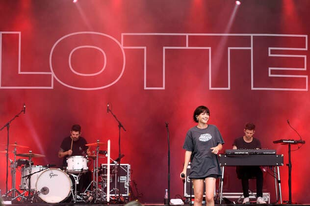 Lotte live im Rahmen der Konzertreihe Back on Stage auf der Gilde Parkbühne. Hannover, 20.06.2021