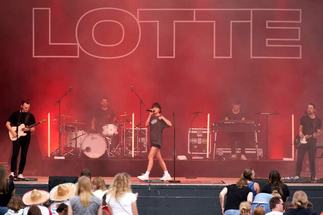 Lotte live im Rahmen der Konzertreihe Back on Stage auf der Gilde Parkbühne. Hannover, 20.06.2021