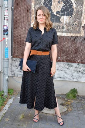 Preisverleihung der First Steps Award 2021 Alice Dwyer Ankunft zur 22. Preisverleihung, roter Teppich zum Nachwuchspreis First Steps Award 2021 im Holzmarkt in Berlin am 21.06.2021
