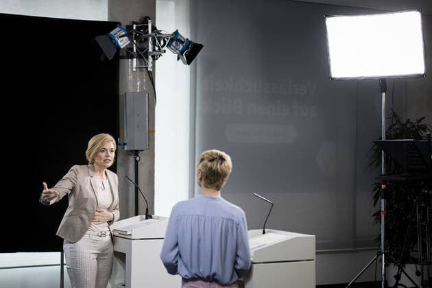 Bundeslandwirtschaftsministerin Julia Kloeckner, CDU, aufgenommen im Rahmen der Preisverleihung des Inssektenwettbewerbes in Berlin. 22.06.2021. Berlin Deutschland