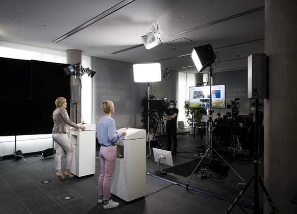 Bundeslandwirtschaftsministerin Julia Kloeckner, CDU, aufgenommen im Rahmen der Preisverleihung des Inssektenwettbewerbes in Berlin. 22.06.2021. Berlin Deutschland