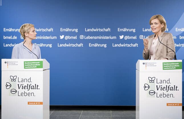 Bundeslandwirtschaftsministerin Julia Kloeckner, CDU, aufgenommen im Rahmen der Preisverleihung des Inssektenwettbewerbes in Berlin. 22.06.2021. Berlin Deutschland