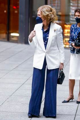 MADRID, SPAIN - JUNE 22: **NO SPAIN** Queen Sofia arrives at the National Museum where she will preside over the closing ceremony and concert of the academic year of the Escuela Superior de Musica Reina Sofia on June 22, 2021 in Madrid, Spain Copyright: xJimmyxOlsen MediaPunchx