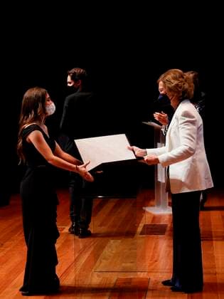 Emeritus Queen Sofia (R) attends the awarding ceremony held during the closure of the 2020-2021 year of the Reina Sofia School of Music in Madrid, Spain, 22 June 2021 (issued 23 June 2021). The Reina Sofia School of Music, created in 1991, supports highly-talented young people in their personal and artistic development, and aims to bring the best music to all audiences. Emeritus Queen Sofia attends the closing ceremony of the Superior Music School Reina Sofia !ACHTUNG: NUR REDAKTIONELLE NUTZUNG!  Copyright: xBallesterosx GRAF5926 20210623-ab35452a98a6b4f64956205b6f5c00ebd30e6b52