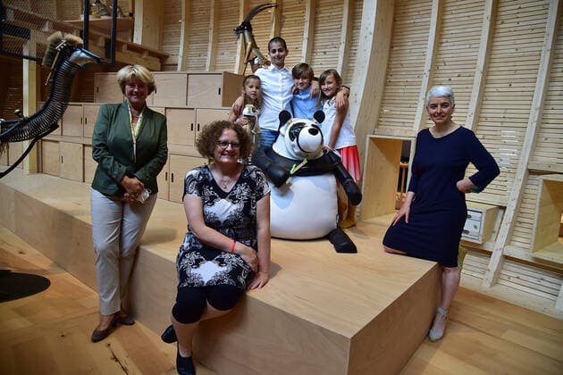 Eröffnung ANOHA im Jüdischen Museum Berlin Hetty Berg, Direktorin des Jüdischen Museum Berlin, Prof. Monika Grütters, MdB Kulturministerin, Dr.Ane Kleine-Engel, Leiterin der KInderwelt ANOHA, Jüdisches Museum Berlin und Kinder PK zur Eröffnung der Kinderwelt ANOHA im Jüdischen Museum in Berlin am 23.06.2021 *** Opening of ANOHA at the Jewish Museum Berlin Hetty Berg, Director of the Jewish Museum Berlin, Prof Monika Grütters, MdB Minister of Culture, Dr Ane Kleine Engel, Director of the Childrens World ANOHA, Jewish Museum Berlin and Childrens PK at the opening of the Childrens World ANOHA at the Jewish Museum in Berlin on 23 06 2021 Photopress Mueller