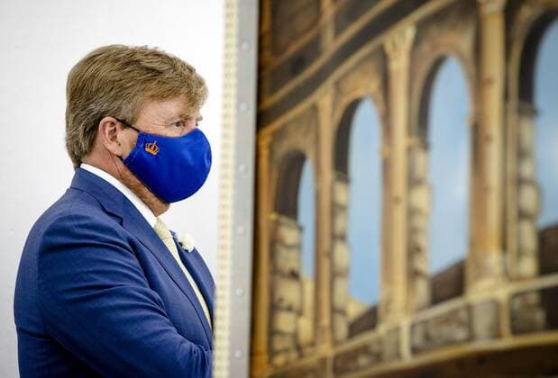 AMSTERDAM - King Willem-Alexander is visiting the Open Studios of the Rijksakademie van Beeldende Kunsten on the occasion of the institute s 150th anniversary. During the Open Studios, Dutch and international artists show the results of their temporary stay at the Rijksakademie. ANP ROYAL IMAGES SEM VAN DER WAL Copyright: xHollandsexHoogtex xxANPx x432980045x