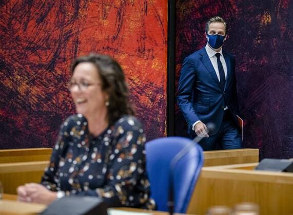 THE HAGUE - Tamara van Ark, caretaker minister for Medical Care, and Hugo de Jonge, caretaker minister of Health, Welfare and Sport, in the House of Representatives during a debate on the developments surrounding the corona virus. REMKO DE WAAL W Copyright: xHollandsexHoogtex xxANPx x432980414x
