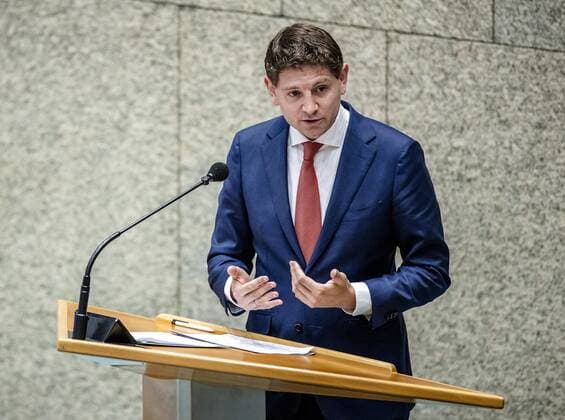THE HAGUE - Jan Paternotte (D66) in the House of Representatives during a debate about the developments surrounding the corona virus. REMKO DE WAAL W Copyright: xHollandsexHoogtex xxANPx x432981673x