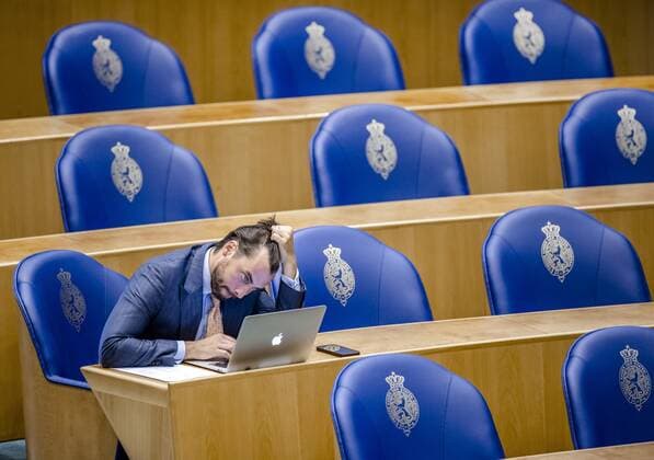 THE HAGUE - Thierry Baudet (Forum for Democracy) in the House of Representatives during a debate about the developments surrounding the corona virus. REMKO DE WAAL W Copyright: xHollandsexHoogtex xxANPx x432981698x