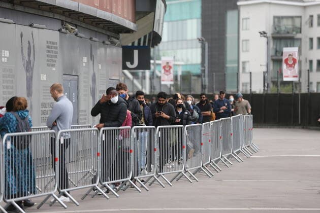 . 25 06 2021. London, United Kingdom. Mass Vaccination Arsenal. Arsenal FC hold a mass vaccination event at their Emirates stadium in North London, Friday 25th June.  xMartynxWheatleyx xi-Imagesx IIM-22318-0003