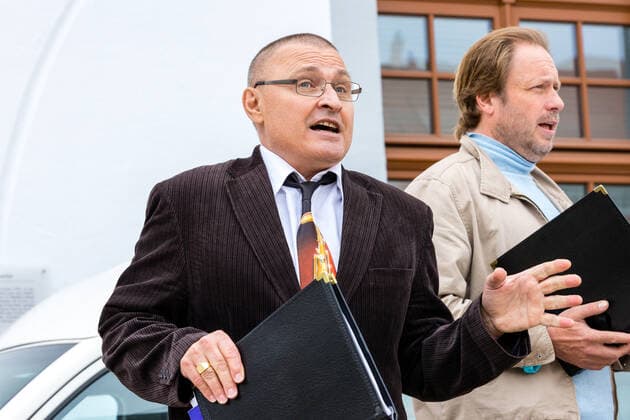 Singing! Summer! Kleines Konzert am Obermarkt Freiberg mit dem Chor des Mittelsächsischem Theater am 25.06.2021 Der Opernchor unter Leitung von Chordirektor Peter Kubisch am Klavier und als Dirigent Freiberg Obermarkt Sachsen Deutschland