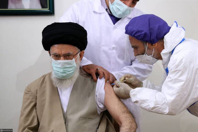 June 25, 2021, Tehran, Tehran, Iran: A handout picture provided by the Iranian supreme leader Ayatollah Ali Khamenei s office shows him receiving a dose of the locally-made Covid-19 vaccine, COVIran Barekat, in Tehran, on June 25, 2021. The Iranian Supreme Leader received today the first dose of an Iranian-designed and manufactured anti covid vaccine, not yet approved by the health authorities of the Islamic Republic, his services announced. Aged 81, Ayatollah Khamenei has received the first dose of Iran s coronavirus vaccine, a message posted on his official Persian Twitter account. Tehran Iran - ZUMAi98_ 20210625_zih_i98_010 Copyright: xIranianxSupremexLeader SxOfficex