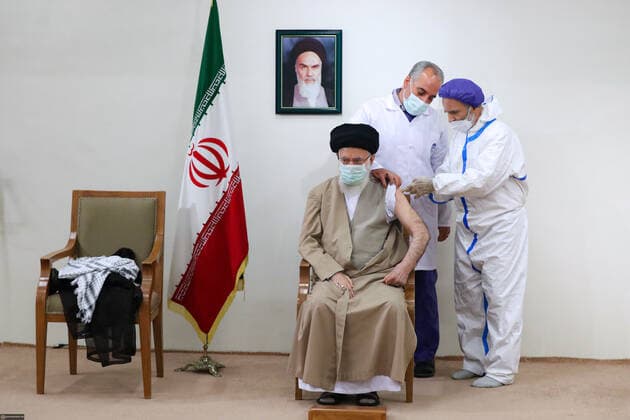 June 25, 2021, Tehran, Tehran, Iran: A handout picture provided by the Iranian supreme leader Ayatollah Ali Khamenei s office shows him receiving a dose of the locally-made Covid-19 vaccine, COVIran Barekat, in Tehran, on June 25, 2021. The Iranian Supreme Leader received today the first dose of an Iranian-designed and manufactured anti covid vaccine, not yet approved by the health authorities of the Islamic Republic, his services announced. Aged 81, Ayatollah Khamenei has received the first dose of Iran s coronavirus vaccine, a message posted on his official Persian Twitter account. Tehran Iran - ZUMAi98_ 20210625_zih_i98_015 Copyright: xIranianxSupremexLeader SxOfficex