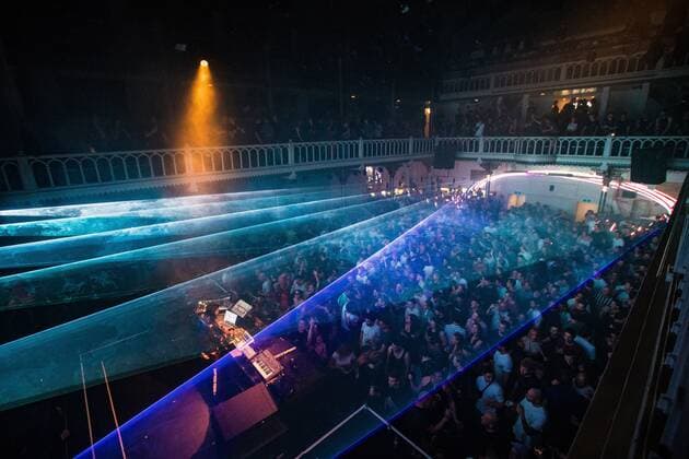 AMSTERDAM - Dj Reinier Zonneveld during a performance in Paradiso. The pop stage reopens its doors at full capacity. Inside, visitors do not have to keep 1.5 meters away. ANP PAUL BERGEN Copyright: xHollandsexHoogtex xxANPx x433046990x