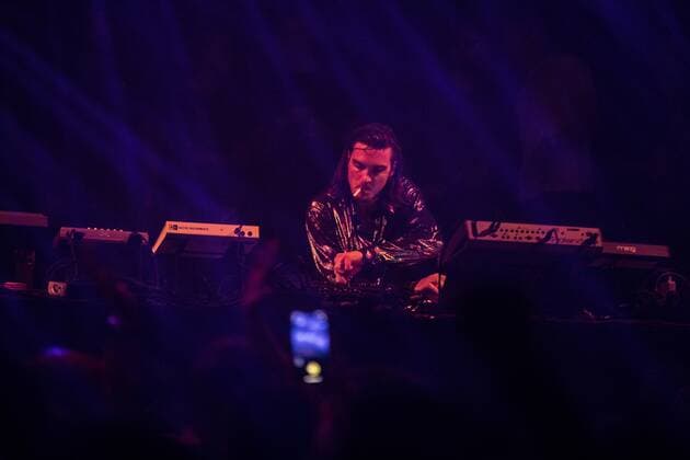 AMSTERDAM - Dj Reinier Zonneveld during a performance in Paradiso. The pop stage reopens its doors at full capacity. Inside, visitors do not have to keep 1.5 meters away. ANP PAUL BERGEN Copyright: xHollandsexHoogtex xxANPx x433047008x