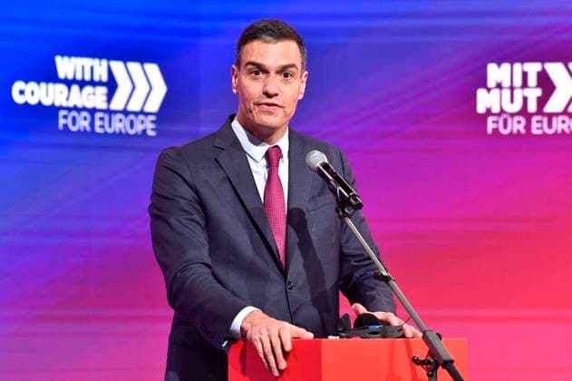 Pedro Sanchez beim Pressestatement zum Auftakt des Europa-Wochenendes der SPE-Konferenz unter dem Motto Mit Mut. Für Europa in der Station Berlin. Berlin, 25.06.2021 *** Pedro Sanchez during the press statement at the opening of the Europe Weekend of the PES Conference under the motto With Courage For Europe at Berlin Station Berlin, 25 06 2021 Foto:xF.xKernx xFuturexImage