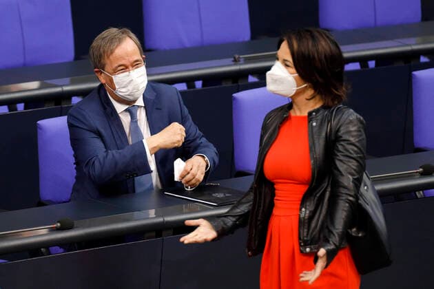 Armin Laschet und Annalena Baerbock in der 236. Sitzung des Deutschen Bundestages im Reichstagsgebäude. Berlin, 24.06.2021