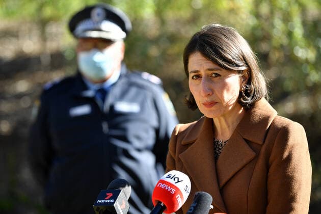GLADYS BEREJIKLIAN COVID19 PRESSER, NSW Premier Gladys Berejiklian arrives to speak to the media during a press conference in Sydney, Sunday, June 27, 2021. More than five million people in Greater Sydney and its surrounds have gone into a 14-day lockdown as health authorities try to regain control of a coronavirus outbreak. ( NO ARCHIVING, EDITORIAL USE ONLY, NO USE IN BOOKS WITHOUT CONSENT SYDNEY NSW AUSTRALIA  Copyright: xJOELxCARRETTx 20210627001552869690