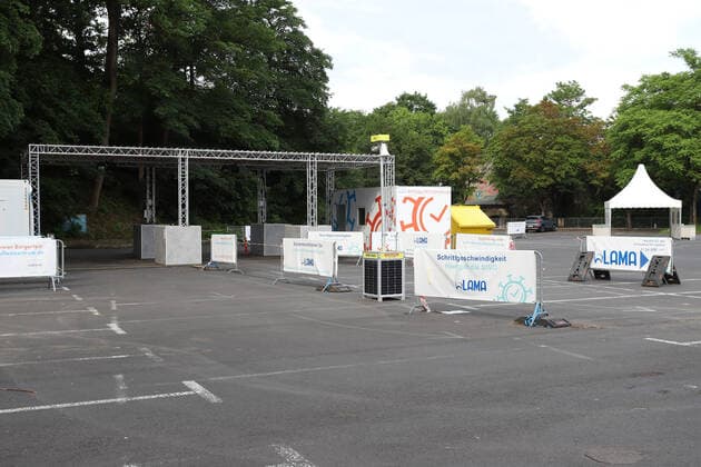 Das leere Drive in, Corona Schnelltestzentrum auf dem Parkplatz der Siegerlandhalle Corona Schnelltestzentrum am 27.06.2021 in Siegen Deutschland.