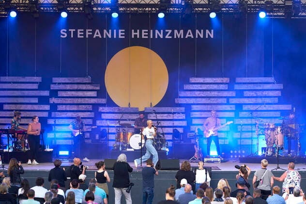 Stefanie Heinzmann live im Rahmen der Konzertreihe Back on Stage auf der Gilde Parkbühne. Hannover, 26.06.2021