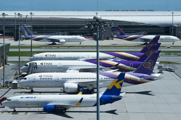 Thailand Plans To Reopen To Vaccinated Foreign Tourists Thai Airways International aircraft are grounded after flight operations were suspended at Suvarnabhumi Airport in Samut Prakan province, Thailand, 27 June 2021. Bangkok Thailand laowilas-notitle210627_npiKL  Copyright: xAnusakxLaowilasx