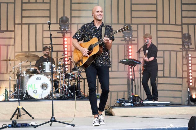 Milow live im Rahmen der Konzertreihe Back on Stage auf der Gilde Parkbühne. Hannover, 27.06.2021