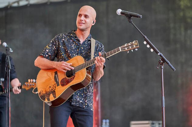 Milow live im Rahmen der Konzertreihe Back on Stage auf der Gilde Parkbühne. Hannover, 27.06.2021