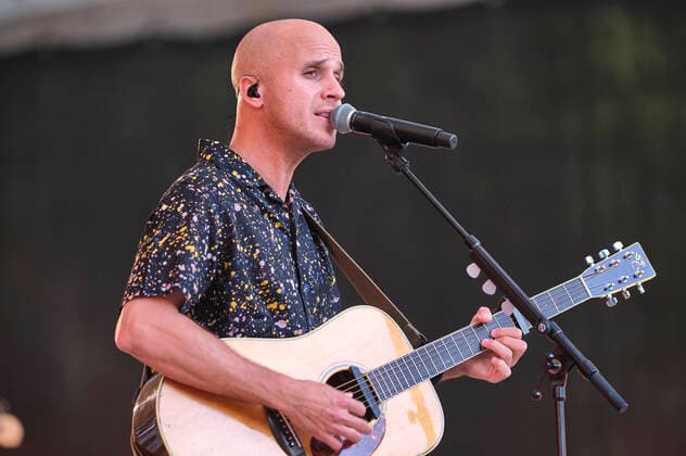 Milow live im Rahmen der Konzertreihe Back on Stage auf der Gilde Parkbühne. Hannover, 27.06.2021