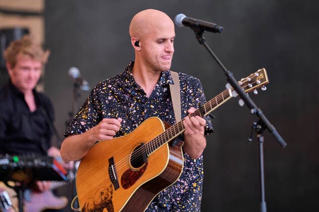 Milow live im Rahmen der Konzertreihe Back on Stage auf der Gilde Parkbühne. Hannover, 27.06.2021