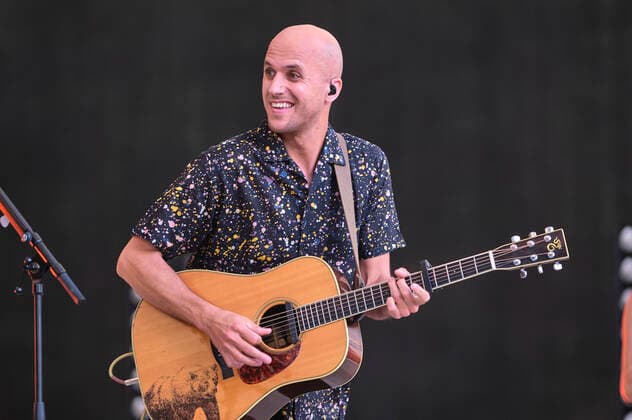 Milow live im Rahmen der Konzertreihe Back on Stage auf der Gilde Parkbühne. Hannover, 27.06.2021