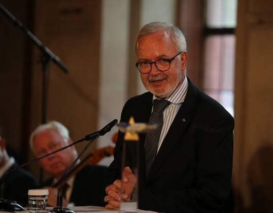 28.06.2021 Frankfurt am Main, Römer European Banker of the Year 2019 Ehrung von Werner Hoyer, Präsident der Europäischen Investitionsbank (EIB) Bild zeigt: Werner Hoyer, Präsident der Europäischen Investitionsbank (EIB)