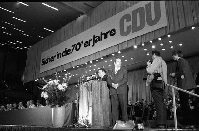 Zum Wahlkampf der CDU 1969 in Essen DEU, Deutschland, Essen: Zum Wahlkampf der CDU kam auch der Chef der CSU , F.J. Strauß im Jahre 1969 in die Gruga in Essen. F.J.Strauß am Rednerpult DEU, Germany, Essen: The head of the CSU , F.J. Strauß, also came to the Gruga in Essen in 1969 for th e CDU election campaign. NRW *** The head of the CSU , F J Strauß, also came to the Gruga in Essen in 1969 for th e CDU election campaign NRW DEU, Germany, Essen The head of the CSU , F J Strauß, also came to the Gruga in Essen in 1969 for th e CDU election campaign NRW
