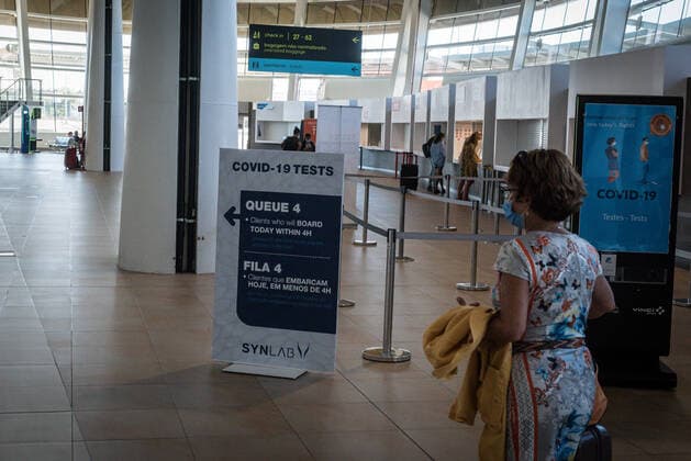 Virus Outbreak Portugal Tourist arriving to Portugal in Faro Airport. Cases of Covid-19 are increasing specially in Lisbon and Algarve and countries such as UK and Germany are putting new restrictions for the travelers. On June 29, 2021 in Faro, Portugal. Faro Portugal zarco-faroairp210629_np2OZ  Copyright: xAdriÃ xSalidoxZarcox