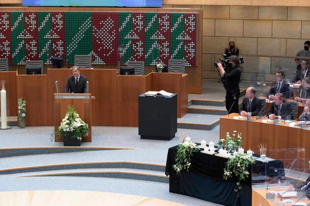 Armin LASCHET, CDU, Ministerpraesident des Landes Nordrhein-Westfalen bei seiner Ansprache, Gedenkstunde fuer die Opfer der Corona-Pandemie im Landtag von Nordrhein-Westfalen, 30.06.2021,