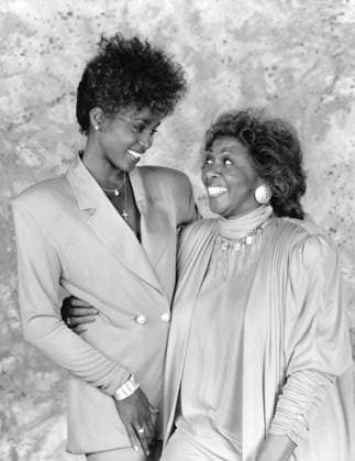 Whitney Houston with Mother, Cissy Houston at Radio City Music Hall during The Songwriters Hall of Fame 20th Anniversary, 1989  Copyright: xJTxVintagex xGlasshousexImagesx jtv004507
