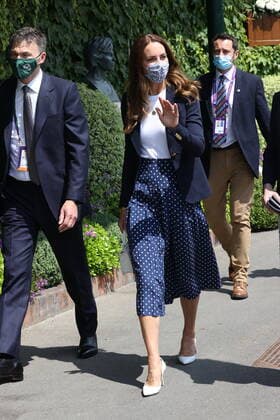 . 02 07 2021. London, United Kingdom. Kate Middleton, The Duchess of Cambridge, on day five of the Wimbledon Tennis Championships in London.  xStephenxLockx xi-Imagesx IIM-22344-0001