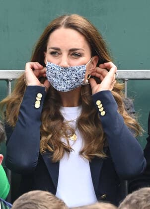 . 02 07 2021. London, United Kingdom. Kate Middleton, Duchess of Cambridge, on day five of the Wimbledon Tennis Championships in London.  xStephenxLockx xi-Imagesx IIM-22344-0029