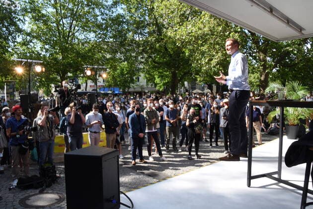 Christian Lindner FDP MdB Muenchen 02.07.21 Rotkreuzplatz FDP Wahl-Redner Muenchen