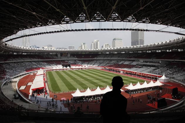 Virus Outbreak Indonesia A view of Gelora Bung Karno Stadium during mass vaccination in Jakarta, Indonesia on July 3, 2021. The Indonesian Ministry of Health (Kemenkes) announced that it has been allowed for children aged 12-17 years to vaccinate against Covid-19, due to increase of Corona virus infection in children. The symptoms experienced by children may be normal or mild, but there is also a possibility that they can be fatal. Based on statistics submitted by the World Health Organization (WHO), child mortality due to Covid-19 in Indonesia is the highest in the Asia Pacific, where as of July 1, 2021, cases of child deaths aged 0-18 years old reached 1.2%. Tangerang Indonesia irawan-aviewofg210703_npUU5  Copyright: xAdityaxIrawanx