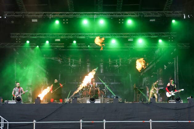 Feuerengel - A Tribute to Rammstein live beim Strandkorb Konzert in Hamburg Hamburg Cruise Center Steinwerder Hamburg Deutschland Copyright: xLobeca RalfxHomburgx