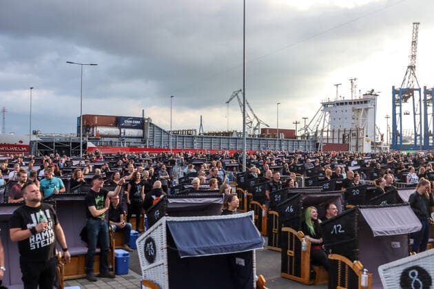 Feuerengel - A Tribute to Rammstein live beim Strandkorb Konzert in Hamburg Hamburg Cruise Center Steinwerder Hamburg Deutschland Copyright: xLobeca RalfxHomburgx