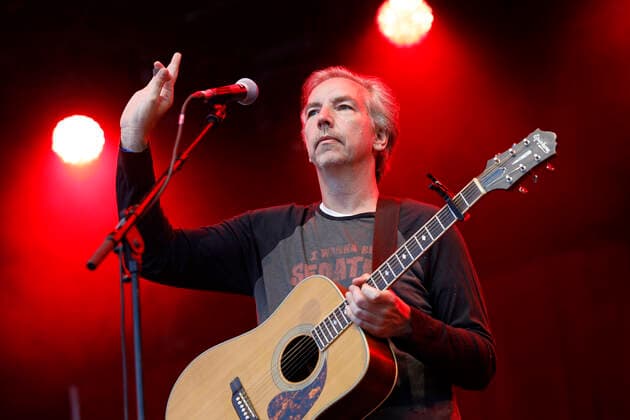 Olli Schulz bei seinem Auftritt im Rahmen des BonnLive Kulturgarten Open Air. Das Bonn Live Kulturgarten Open Air Festival 2021 ist ein Festival unter Corona-Auflagen wegen der Covid-19 Pandemie. Bonn, 03.07.2021