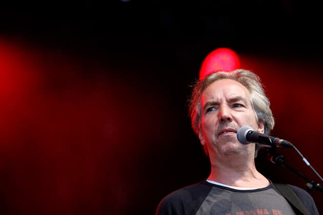 Olli Schulz bei seinem Auftritt im Rahmen des BonnLive Kulturgarten Open Air. Das Bonn Live Kulturgarten Open Air Festival 2021 ist ein Festival unter Corona-Auflagen wegen der Covid-19 Pandemie. Bonn, 03.07.2021
