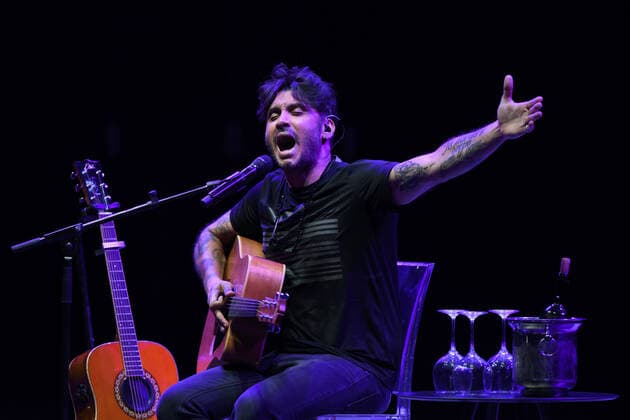 Fabrizio Moro durante Canzoni nella stanza - percorso unplugged 2021 all Auditorium Parco della Musica Cavea, Roma, Italia, 3 Luglio 2021 LiveMedia