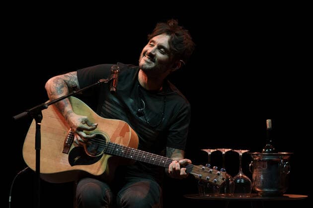 Fabrizio Moro durante Canzoni nella stanza - percorso unplugged 2021 all Auditorium Parco della Musica Cavea, Roma, Italia, 3 Luglio 2021 LiveMedia