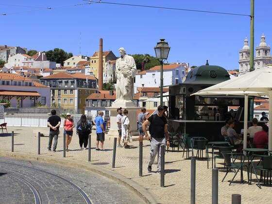 July 4, 2021, Lisbon, Portugal: Movement at Santa Luzia Viewpoint, one of the main tourist attractions in Lisbon, which has a panoramic and spectacular view of the city, on Sunday (4).  Copyright: xEdsonxdexSouzax