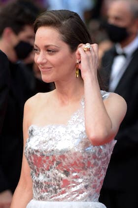 74th Cannes Film Festival 2021, Red Carpet film : ˜Annette™ and Opening ceremony. Pictured: Marion Cotillard  Copyright: xAlbertoxTerenghi Cannesx2021x xIx xCannesxpoolx