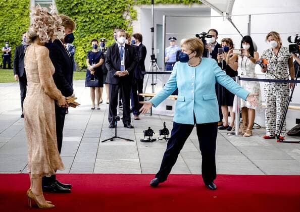 Bilder des Jahres 2021, Entertainment 07 Juli Entertainment Bilder des Tages BERLIN - King Willem-Alexander and Queen Maxima meet Chancellor Angela Merkel. The three-day state visit to Berlin concludes a series of state visits since the royal couple were inaugurated in 2013. ANP ROYAL IMAGES SEM VAN DER WAL *** BERLIN King Willem Alexander and Queen Maxima meet Chancellor Angela Merkel The three day state visit to Berlin concludes a series of state visits since the royal couple were inaugurated in 2013 ANP ROYAL IMAGES SEM VAN DER WAL  Copyright: xHollandsexHoogtex xxANPx x433469788x