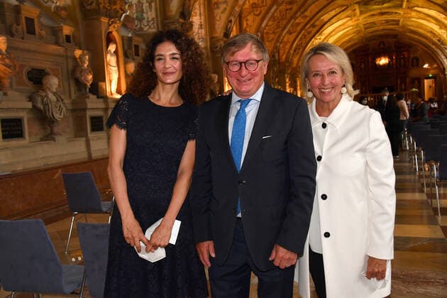 Prof. Dr. Yurdagül Zopf und Marianne Wille Verleihung des Bayerischen Verdienstorden 2021 Ehrung, Auszeichnung Antiquarium Residenz München 08. Juli 2021